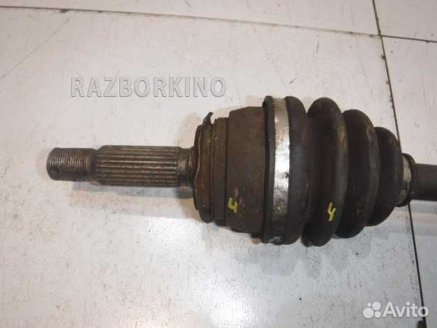 Привод передний правый