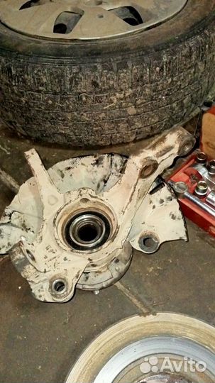 Кулак поворотный левый Киа Рио 3