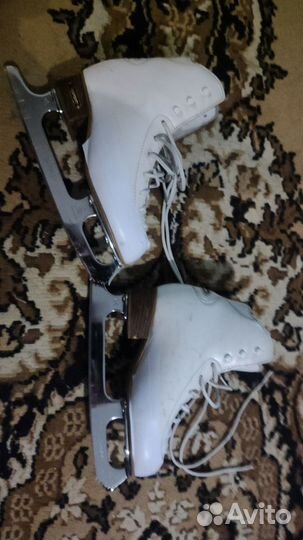 Фигурные коньки risport 210