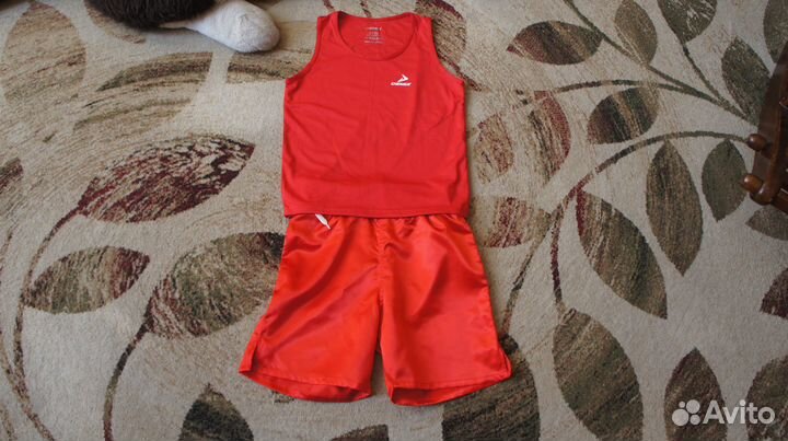 Боксерский шлем green hill M и боксерская форма