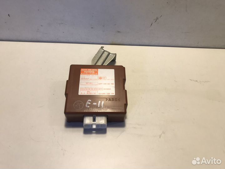 Toyota Corolla E11 Блок управления замком центр