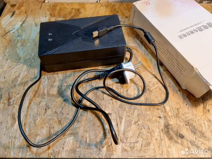 Зарядное устройство kingsong 18L 84v 5A