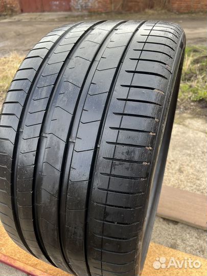 Pirelli P Zero PZ4 315/30 R22 107Y