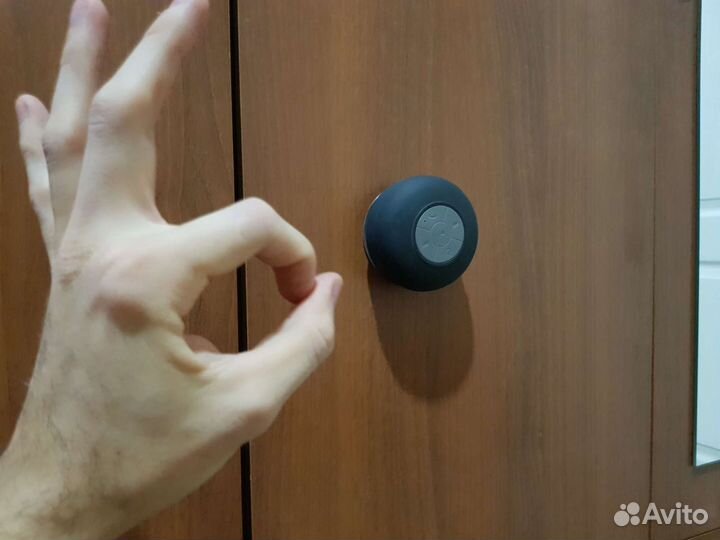 Блютуз колонка мини (с липучкой)