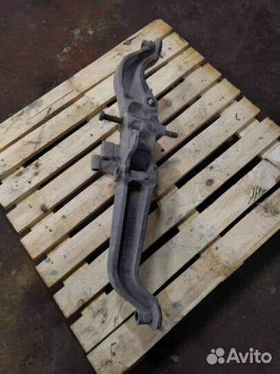 Кронштейн (крепление) MAN TGS 2008 81.43630.3202