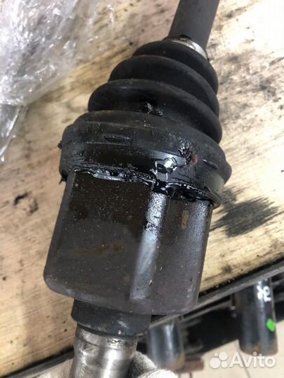 Полуось Ford Galaxy, 2011