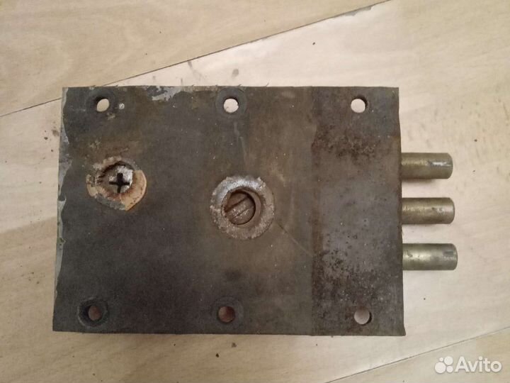 Замок гаражный без ключей