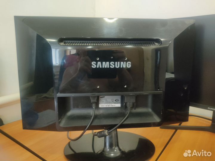 Samsung syncmaster P2250