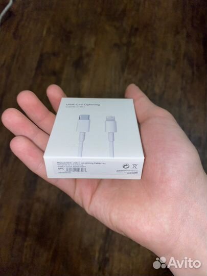 Зарядка на iPhone USB-C to Lightning