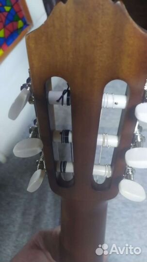 Нов.гитара yamaha C40