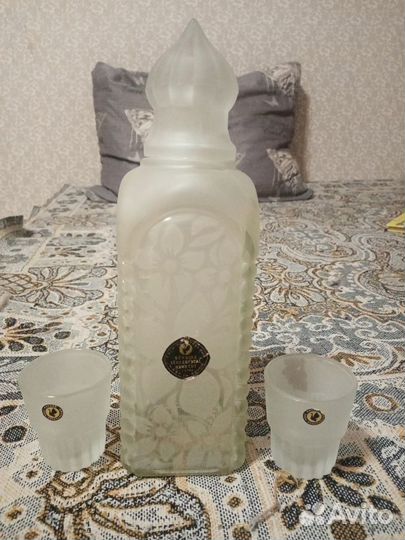 Графин с рюмками