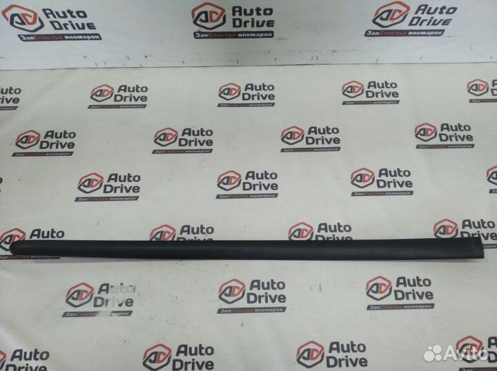 Накладка двери передняя левая Volkswagen Golf plus