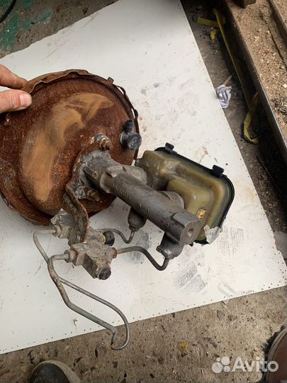 Вакуумный усилитель тормозов с гтц