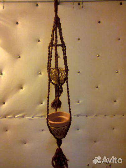 Подвесное кашпо для цветов