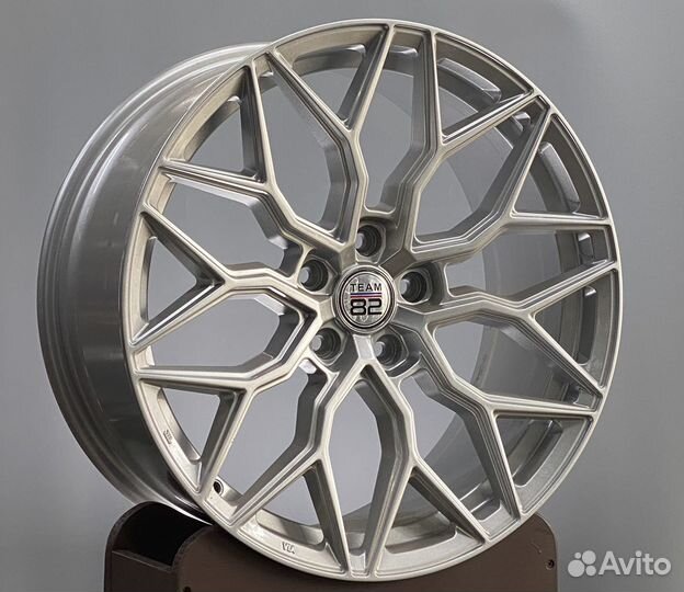 Диски HF2 R19 5/112 Vossen