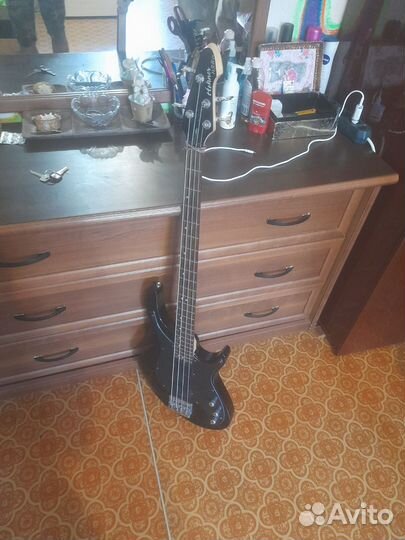 Бас гитара Hohner