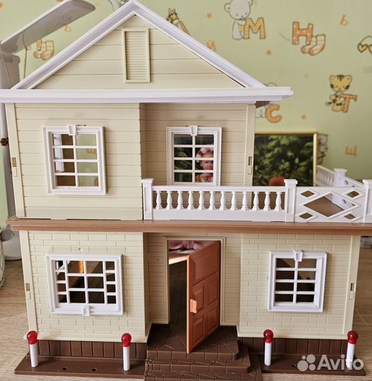 Домик кукольный