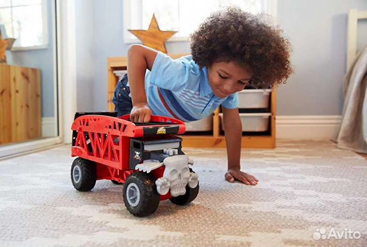 Hot wheels Тягач-перевозчик