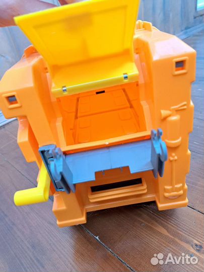 Мусоровоз полесье