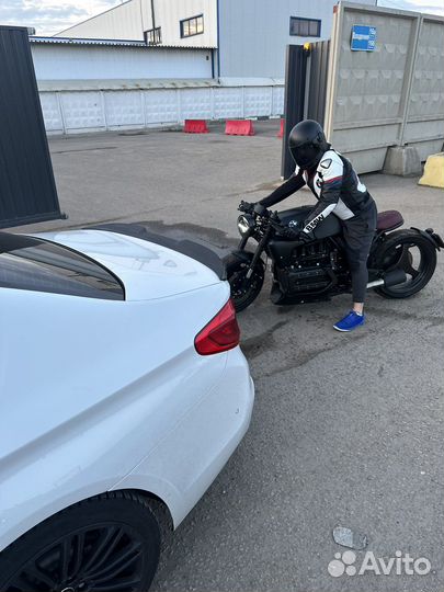 Мотоцикл BMW