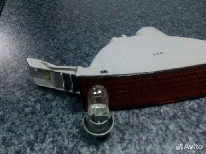 Повторитель правый передний