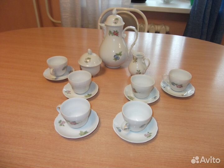 Кофейный фарфоровый сервиз 