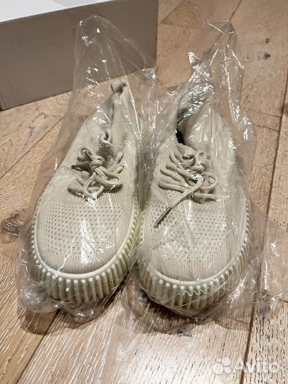 Кроссовки новые унисекс