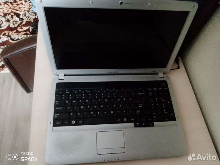 Samsung r 530