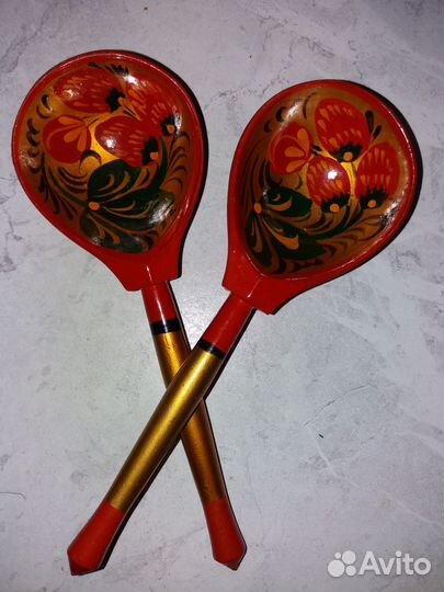 Прокат костюмов:русско- народного, скомороха