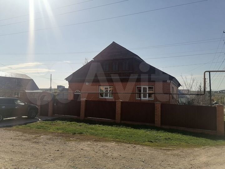 Дом 237 м² на участке 8 сот.