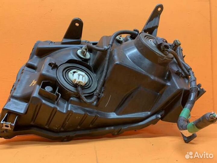 Фара галогеновая передняя правая Honda Pilot 2 3.5