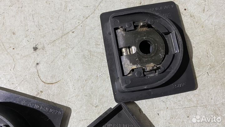 Петли для крепления груза Mercedes Benz W210