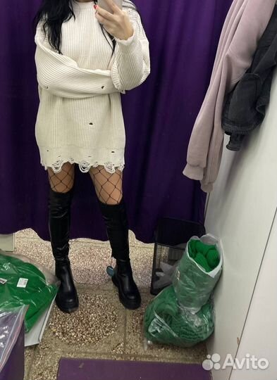 Свитер женский рванный