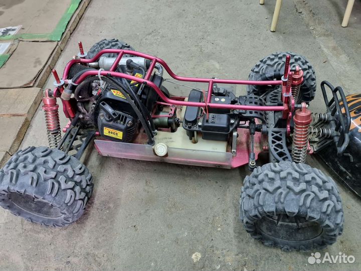 Машина на радиоуправлении с двс