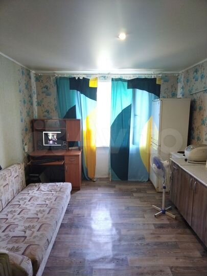 Комната 13 м² в 8-к., 3/9 эт.