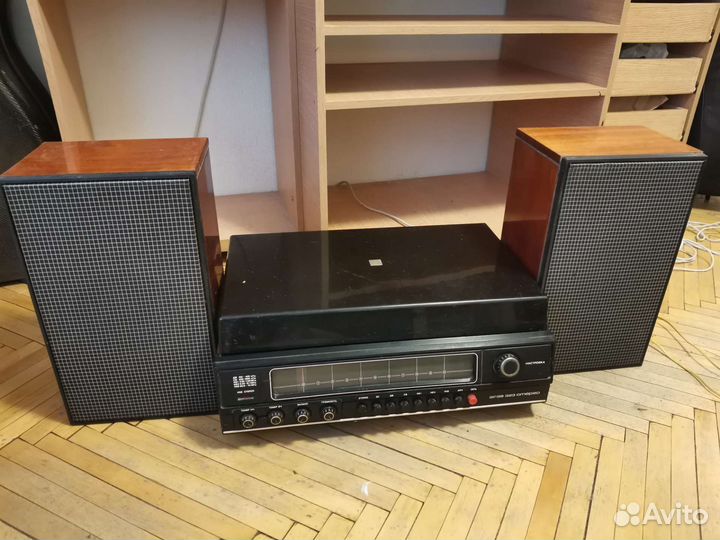 Виниловый проигрыватель