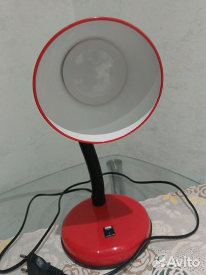 Лампа настольная новая