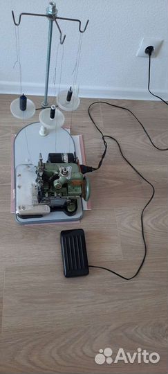 Продам оверлок