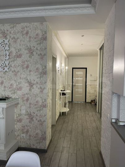 2-к. квартира, 68 м², 2/4 эт.