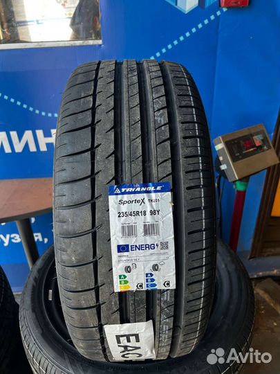 Triangle Sports TH201 235/45 R18 98Y
