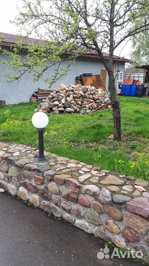 Камень булыжник