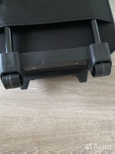 Чемодан новый