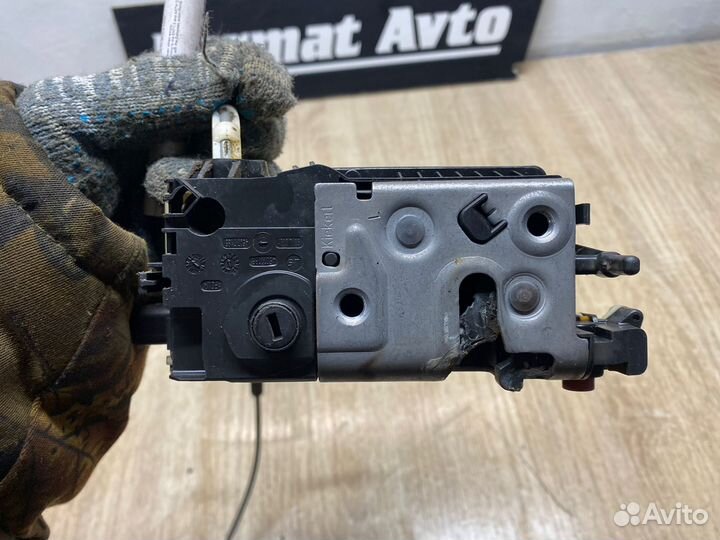 Замок Задний Левый Citroen C4 B7