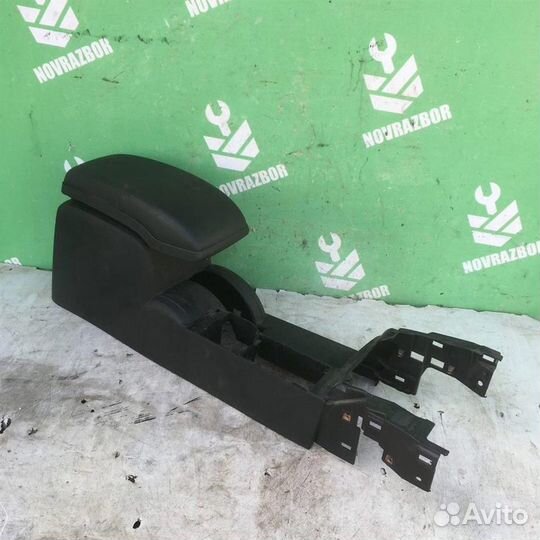 Подлокотник Форд Мондео 3