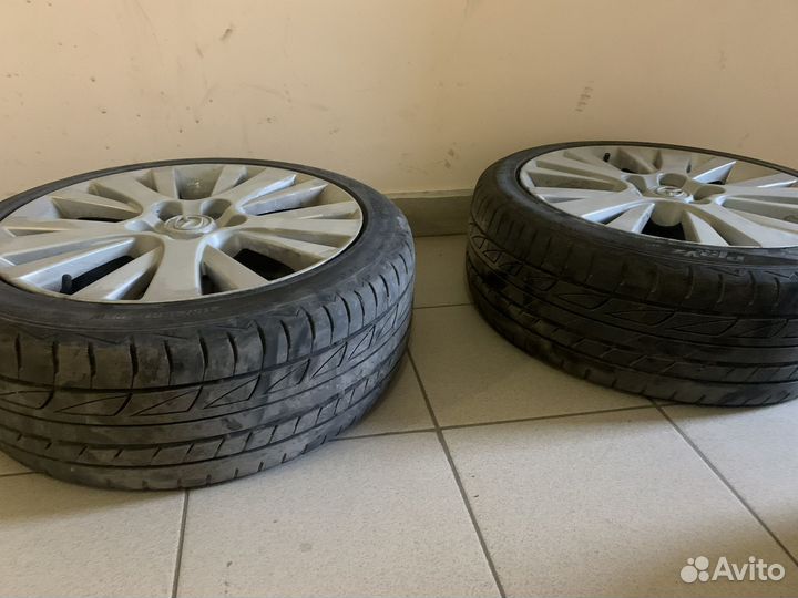 Bridgestone TRR 215/45 R17