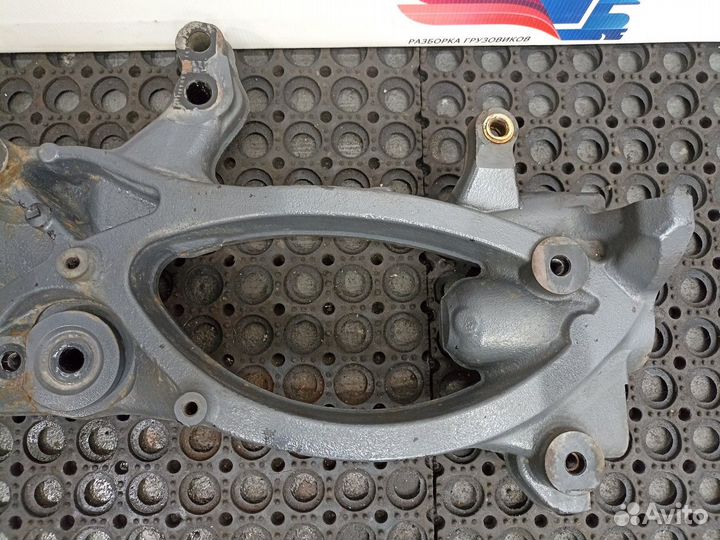 Кронштейн буксировочный правый Daf XF106