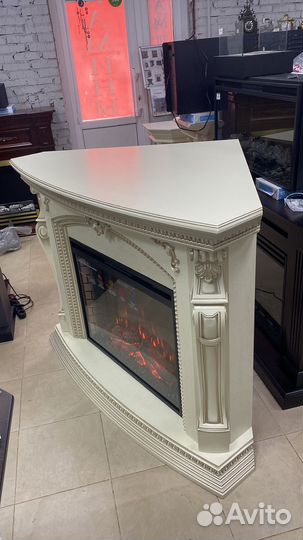 Угловой камин электрический. Большой