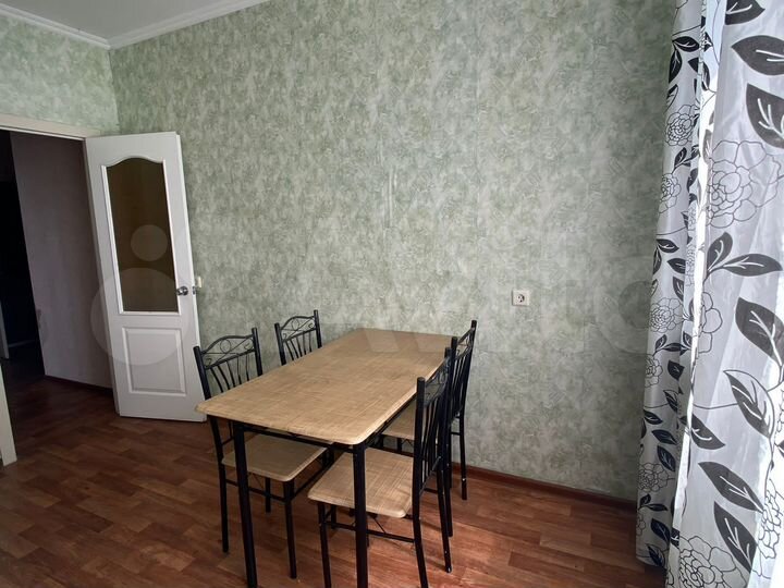 2-к. квартира, 57 м², 9/18 эт.