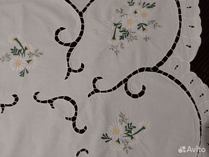 Винтажная чайная скатерть, очень красивая