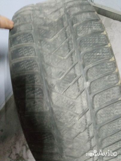 Pirelli Winter Sottozero 3 235/50 R18 100V